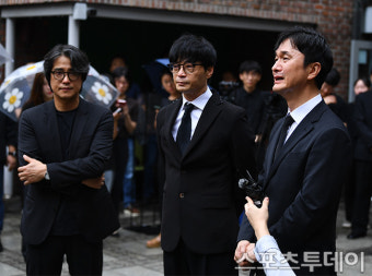 [ST포토] 고 김민기 떠나는 길 함께하는 박승화-박학기-장현성