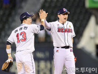 [ST포토] 두산, LG에 7-6 승