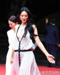 [ST포토] 수현, 파격적인 노출 드레스