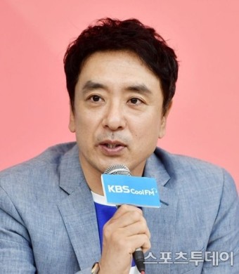 김승우, '망원동 브라더스'로 첫 장편 드라마 연출 데뷔 [공식]