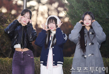 주하언니(JUHA UNNIE) | [ST포토] 비버 주아-유이-주하, 러블리한 하트