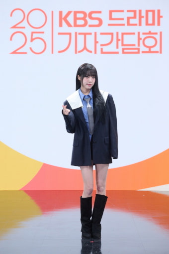 '빌런의 나라' 최예나 