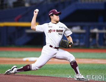 '김윤하 5이닝 1실점+박주홍 홈런' 키움, 롯데 4-3 제압
