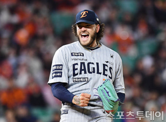 '폰세 12K 무실점' 한화, SSG 2-0 꺾고 2연승