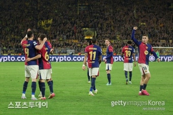 바르셀로나, '기라시 해트트릭' 도르트문트 합산 5-3 제압…UCL 4강행