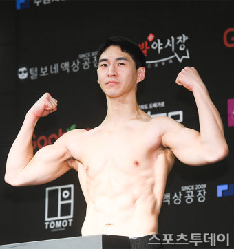 [ST포토] 밴쯔, 유튜브 채널 삭제 걸고 윤형빈과 격투기 대결