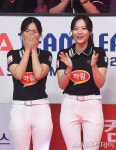 [ST포토] 박정현-정보윤, '당구장 밝히는 미모'