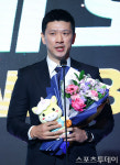 송세호농구교실 | [ST포토] WKBL 송세호 심판, 최우수 심판상 수상