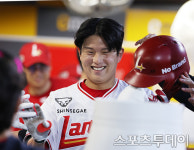 [ST포토] 조형우, 기분 좋은 동점 홈런