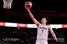 '이현중 23점' 남자농구, 사우디 82-66 완파…아시안게임 한국 선수단 첫 승전보