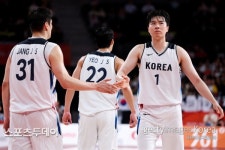 '하필 일본과 결승전 앞두고…' 남자 농구 대표팀, '버스 노쇼'로 훈련 취소