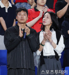 [ST포토] 이정효-이진옥 부부, 축구장 나들이