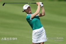 '통한의 17번 홀' 윤이나, LPGA 롯데 챔피언십 준우승…티띠꾼 시즌 4승