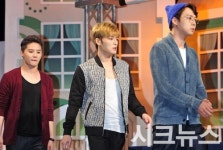 제이와이제이(JYJ) 마이스터 헤어 | [시크포토]제이와이제이(JYJ), 입장하는 세 남자