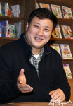 ‘만화방 미숙이’ 신준영 연출이 말한 #가족 #연극 #배우 #극단 해오름 [인터뷰]