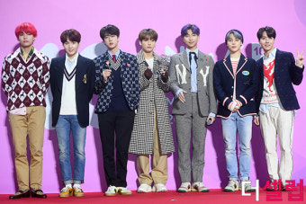 방탄소년단, 2018년 올해를 빛낸 가수 1위…트와이스 2위·아이유 3위