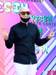 [더셀럽포토]윤성호, 환한 미소로 브이
