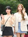 [더셀럽포토]여자친구 은하-소원, 반가운 손인사