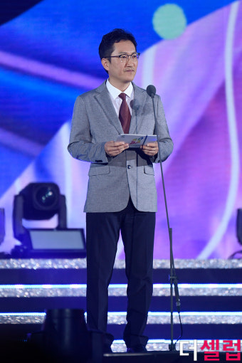 [더셀럽포토]티브이데일리-스포츠투데이 부대표 김한경, '2019 소리바다 베스트 케이뮤직 어워즈'  프로듀서상 시상