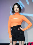 [더셀럽포토]희나피아 민경, 리더의 여유 있는 포즈