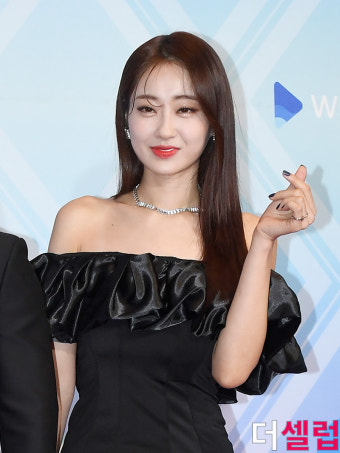 나인뮤지스 출신 경리, YNK엔터테인먼트와 전속계약 