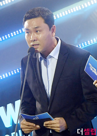 [더셀럽포토]티브이데일리&스포츠투데이 김태호 국장 '신한류 최애돌 시상자로 참석'