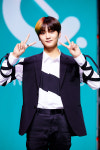 [더셀럽포토]크래비티 태영 귀엽게 브이