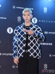 [더셀럽포토]카드 비엠 '브이도 남다르게'