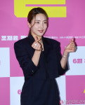 [셀럽포토]김소라 하트 받으세요