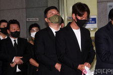 [셀럽포토]임하룡-강호동-양상국 故 송해 선생님 마지막길 배웅