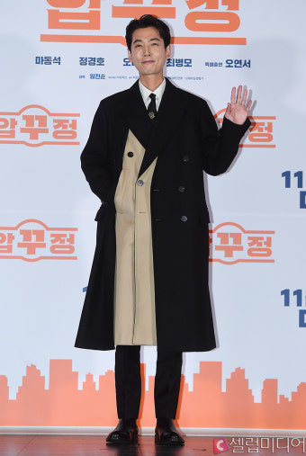 [셀럽포토]정경호 '비주얼로 압도'