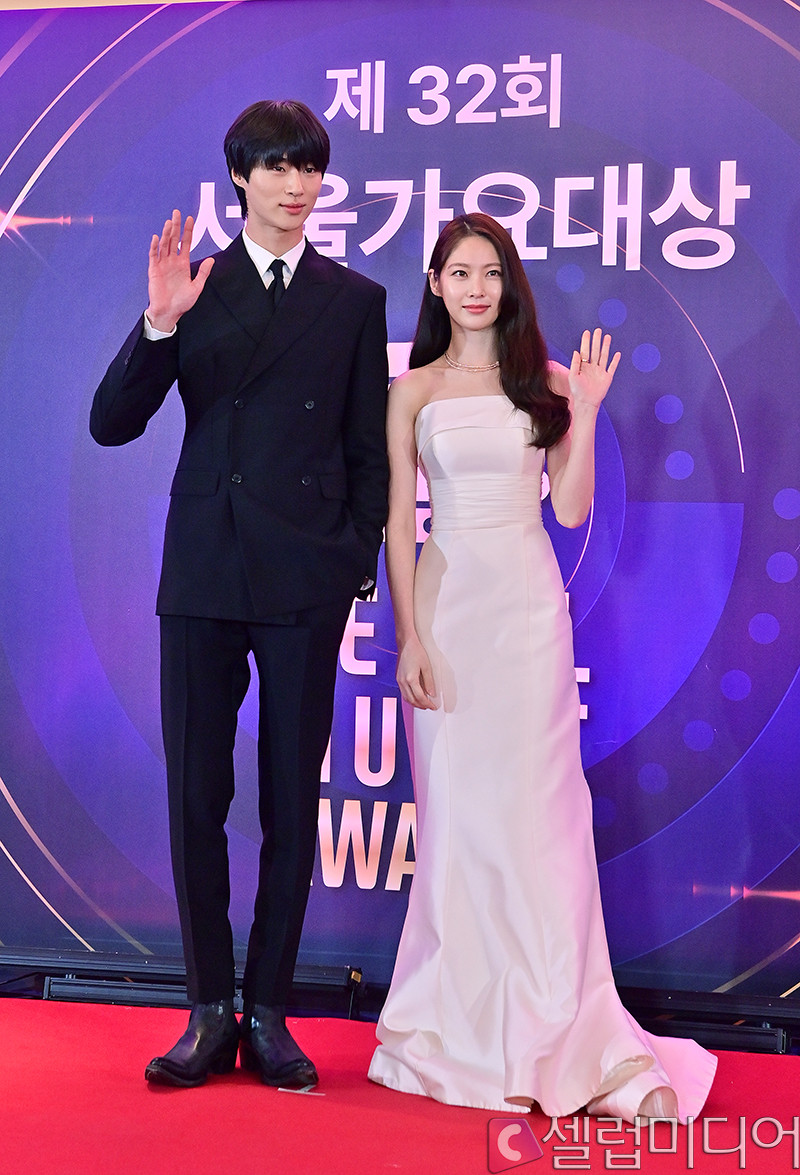 배우 변우석, 여유로운 일상 속에서 자연스러운 매력 발산 중

