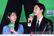 [셀럽포토]아이유-박서준 티키타카 케미