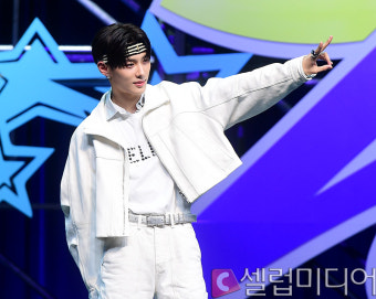 [셀럽포토]더뉴식스 우경준 '콘셉트가 찰떡'