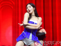 [셀럽포토]권은비 더 플래시