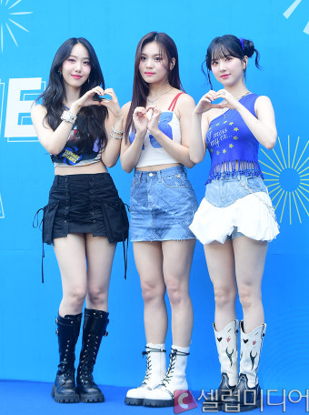 [셀럽포토]비비지 '폭염 날리는 꽃미모'