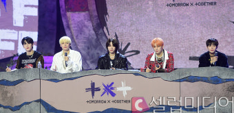 [셀럽포토]투모로우바이투게더 '세 번째 정규앨범 발매'