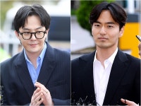 스트레칭에 미소까지…지드래곤 경찰 출석, ‘무죄’ 이진욱과 비슷?