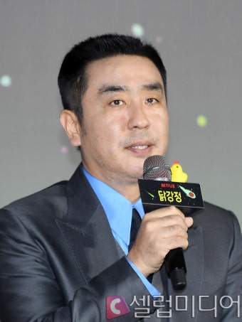 ‘닭강정’ 류승룡 “안재홍과 호흡, 자웅동체처럼 기막혔다”