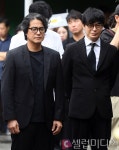 [셀럽포토] 박승화-박학기, 고 김민기 떠나보내며