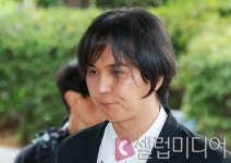 [속보] '병역법 위반' 송민호, 1심서 징역 1년 집행유예 2년[셀럽현장]