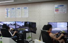 자동차운전면허학원 강서실내운전연습실 운전 미숙한 학생, 주부 맞춤형 교육으로 합격률 높여
