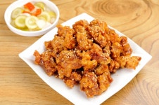 [에어프라이어 요리] 에어프라이어로 통삽겹·닭껍질 튀김·간장치킨 만드는 법은?