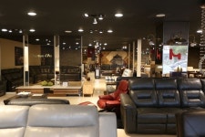 1000개 이상의 대형 가구점 가구톡세상 부산점, 본사 직접 배송과 고객 맞춤 상담으로 화제