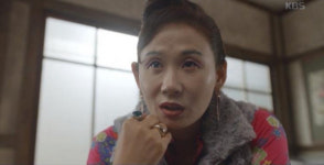 배우 김선영 나이? "남편과 같은 계통에서 일한다!" 극단 대표에 영화감독까지?