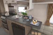 RV 전문 기업 블루버드엔터프라이즈, 스위프트 알파인4 판매 실시