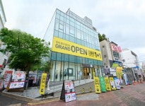 탑텐(TOPTEN10), 300평대 규모 홍대 중앙점 오픈