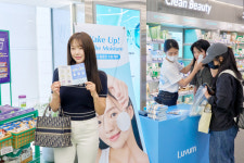 러븀 올리브영 강남타운 앵콜 고객 체험행사 진행