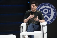 주류 문화로 자리잡은 e스포츠의 미래는? 젠지 이스포츠X연세대 더 게임 체인저 컨퍼런스 성료