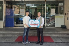 마이크로닉스, 금천노인종합복지관에 후원금 전달